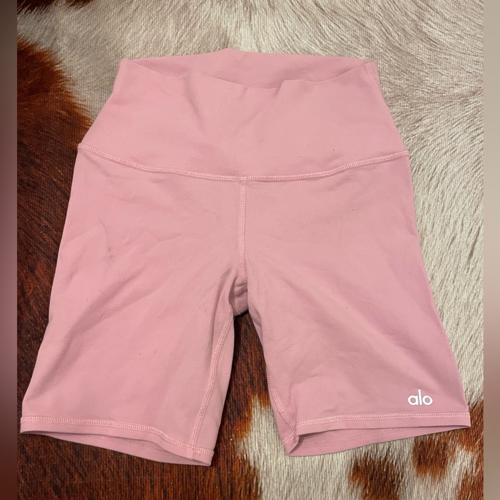 Women’s Alo Pink shorts